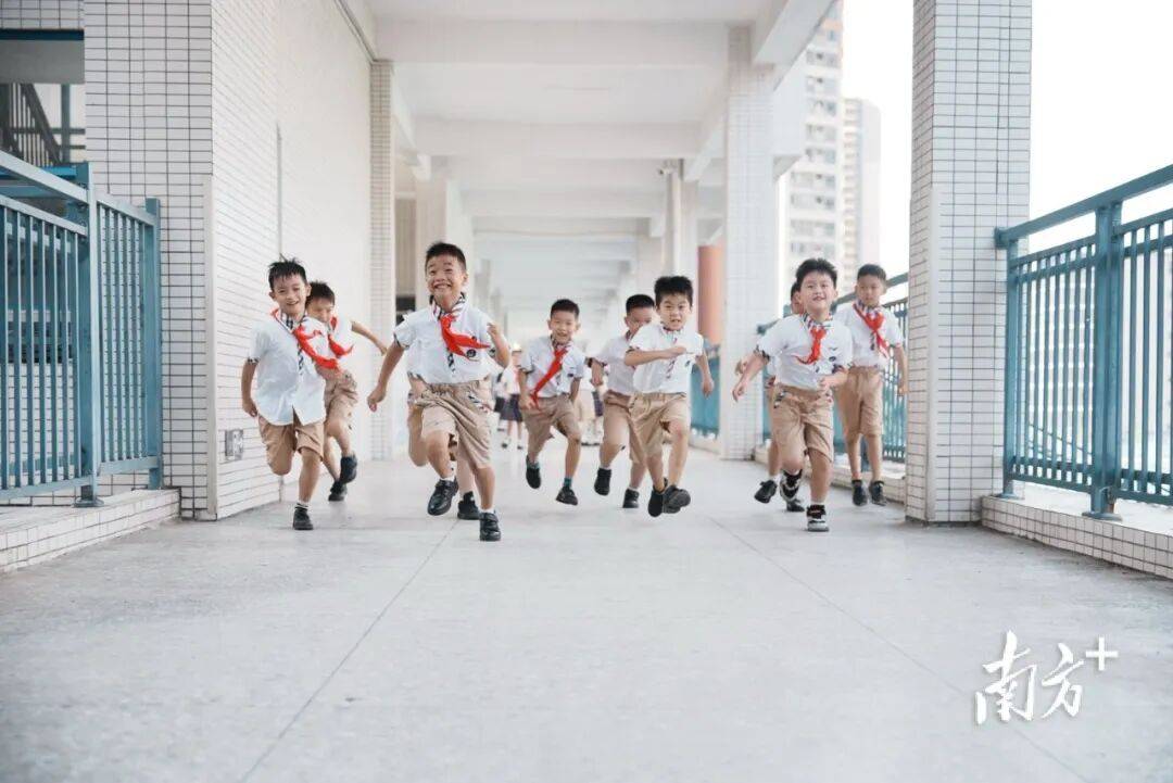 多图直击！惠州开学“名场面”→
