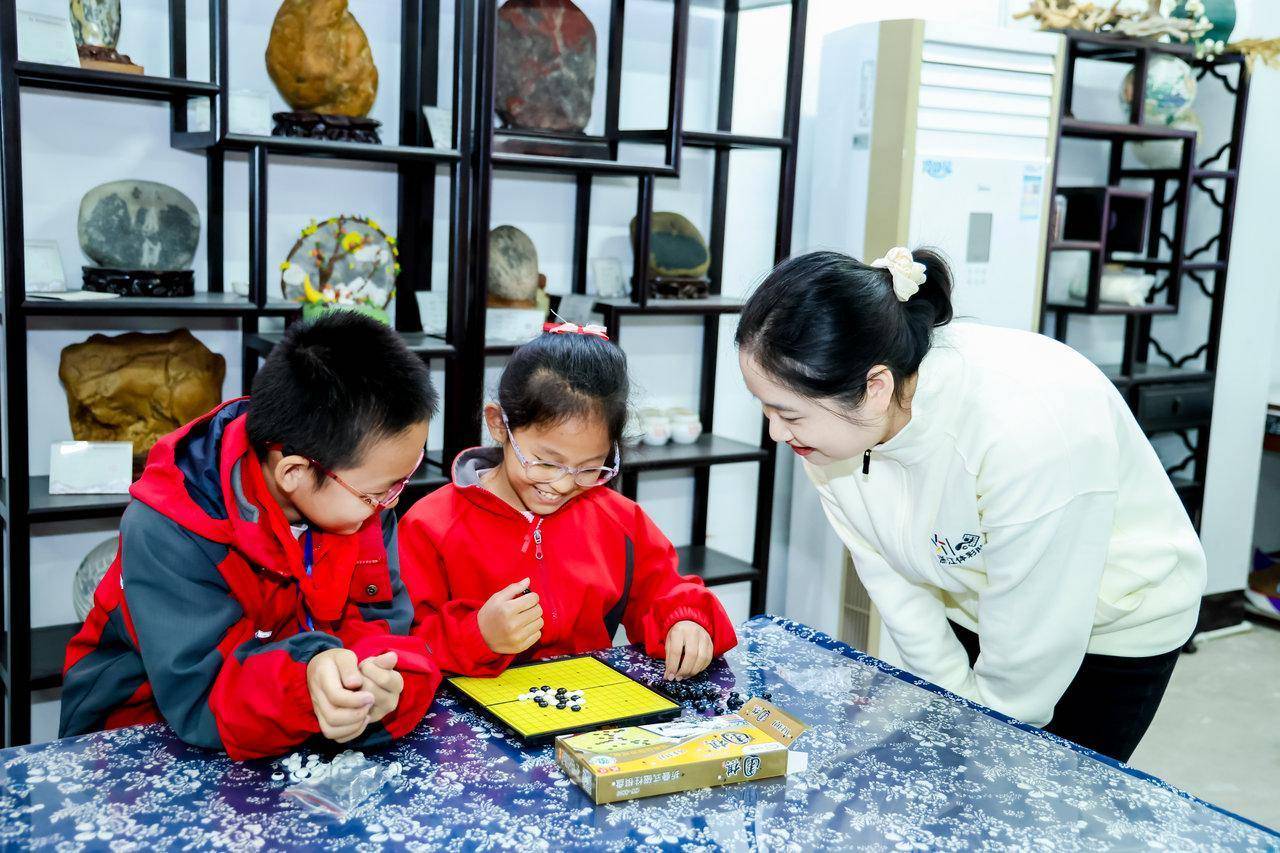 杭州亚运会围棋冠军汪雨博：看到这些孩子，想起了以前的自己